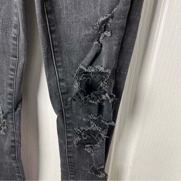 Abercrombie & Fitch Simone High Rise Ankle DESTROYED Jeans Size 24/00s - Picture 3 of 7